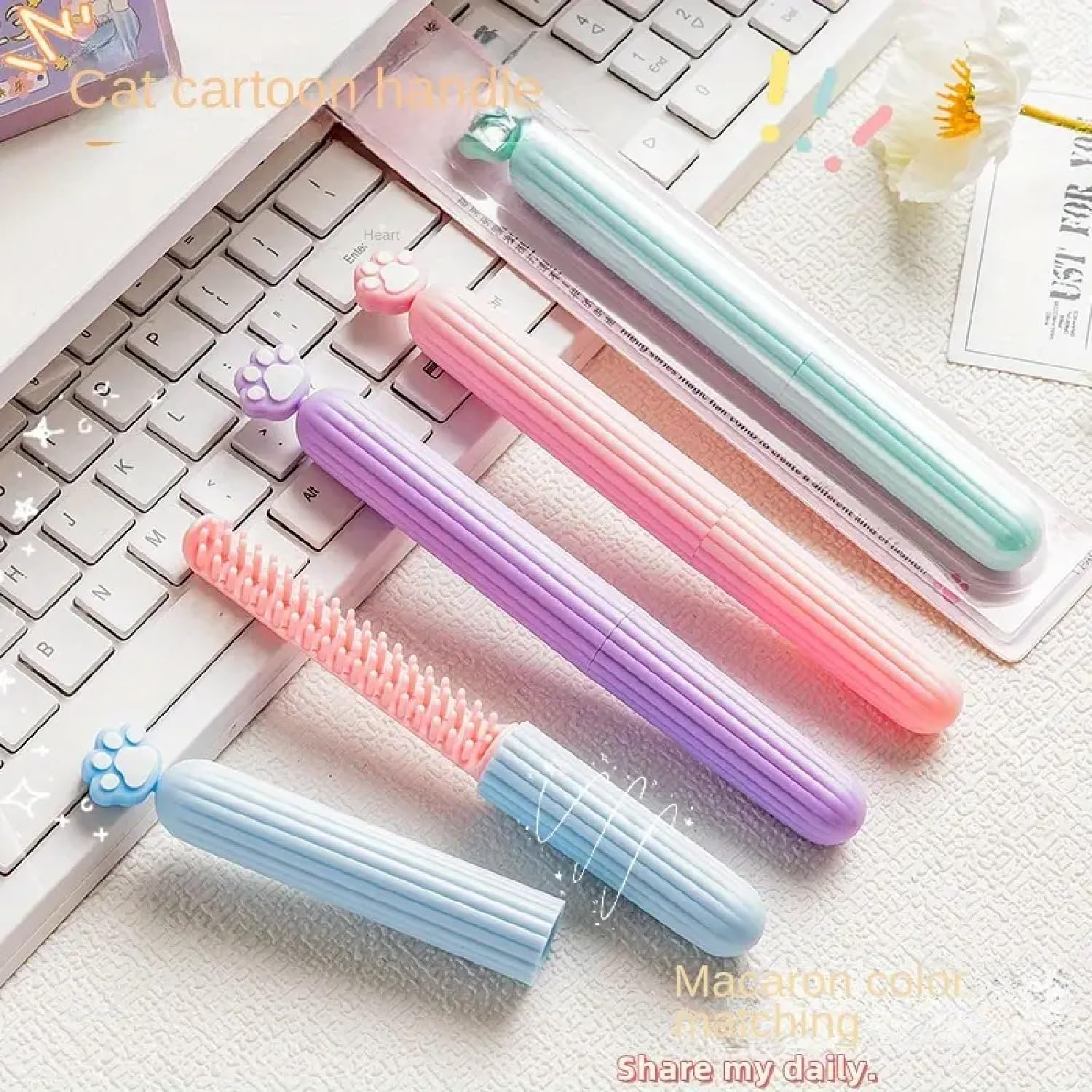 Cute Cat Paw Hair Comb – Portable Detangling Comb with Protective Case