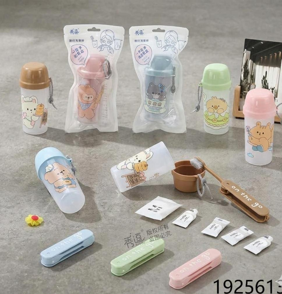 Travel Toothbrush Cup & Napkin Mask – Portable Foldable Toothbrush Storage Kit
